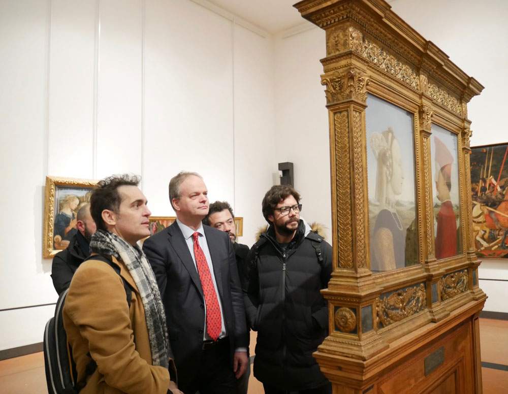 Il Professore, Berlino e il regista de La Casa di Carta hanno visitato le Gallerie degli Uffizi con Eike Schmidt