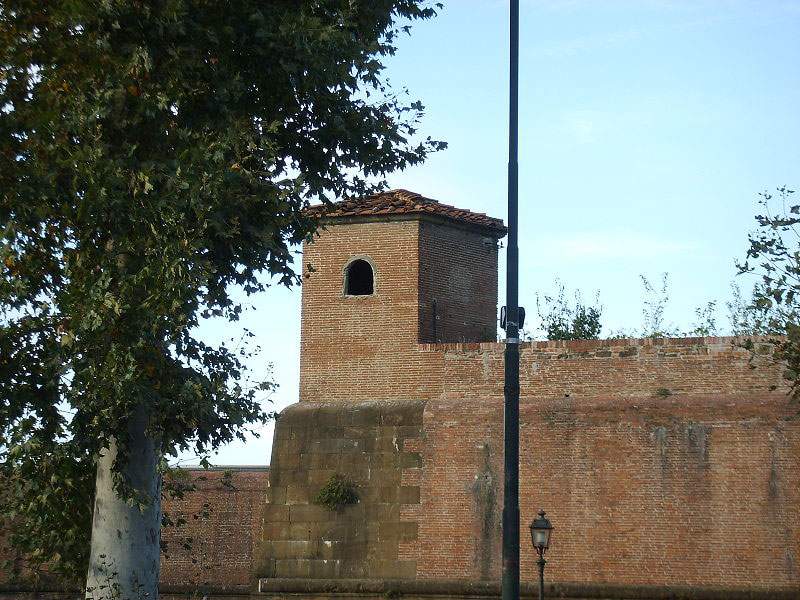 Guided tours of the Fortezza da Basso