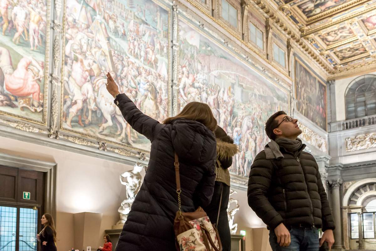 Des lycéens de Florence expliquent les œuvres du musée pour l'Alternanza Scuola Lavoro