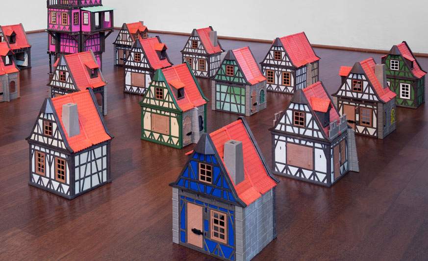 Playmobils win over critics at Artissima. Village of 20 toy houses wins