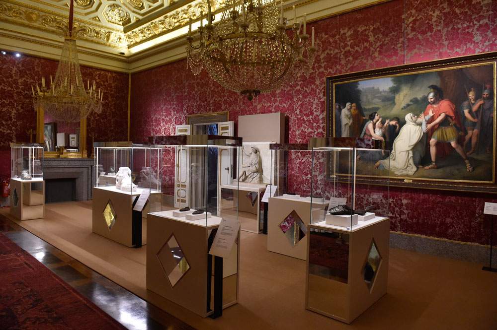Shoes star in the exhibition At the Feet of the Gods at the Pitti Palace