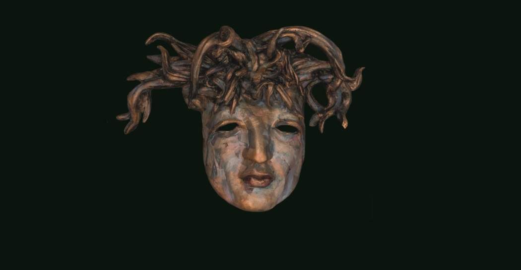 Les masques archaïques de la Basilicate sont exposés à la Casina delle Civette à Rome.