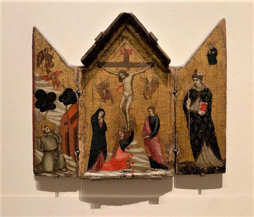 Pacino di Buonaguida et son atelier, Crucifixion avec Sainte Marie-Madeleine (compartiment central) ; Saint François (compartiment de gauche) ; Saint Louis de Toulouse (compartiment de droite), 1320-1330
