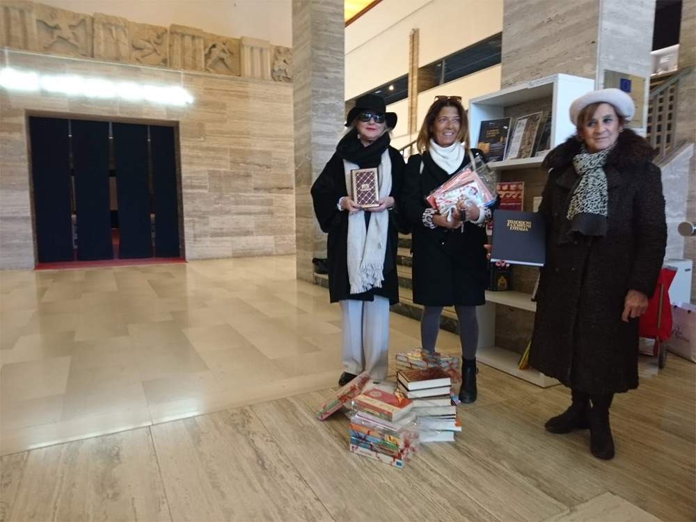 Paestum, here's book sharing: it's the first state museum with a Little Free Library