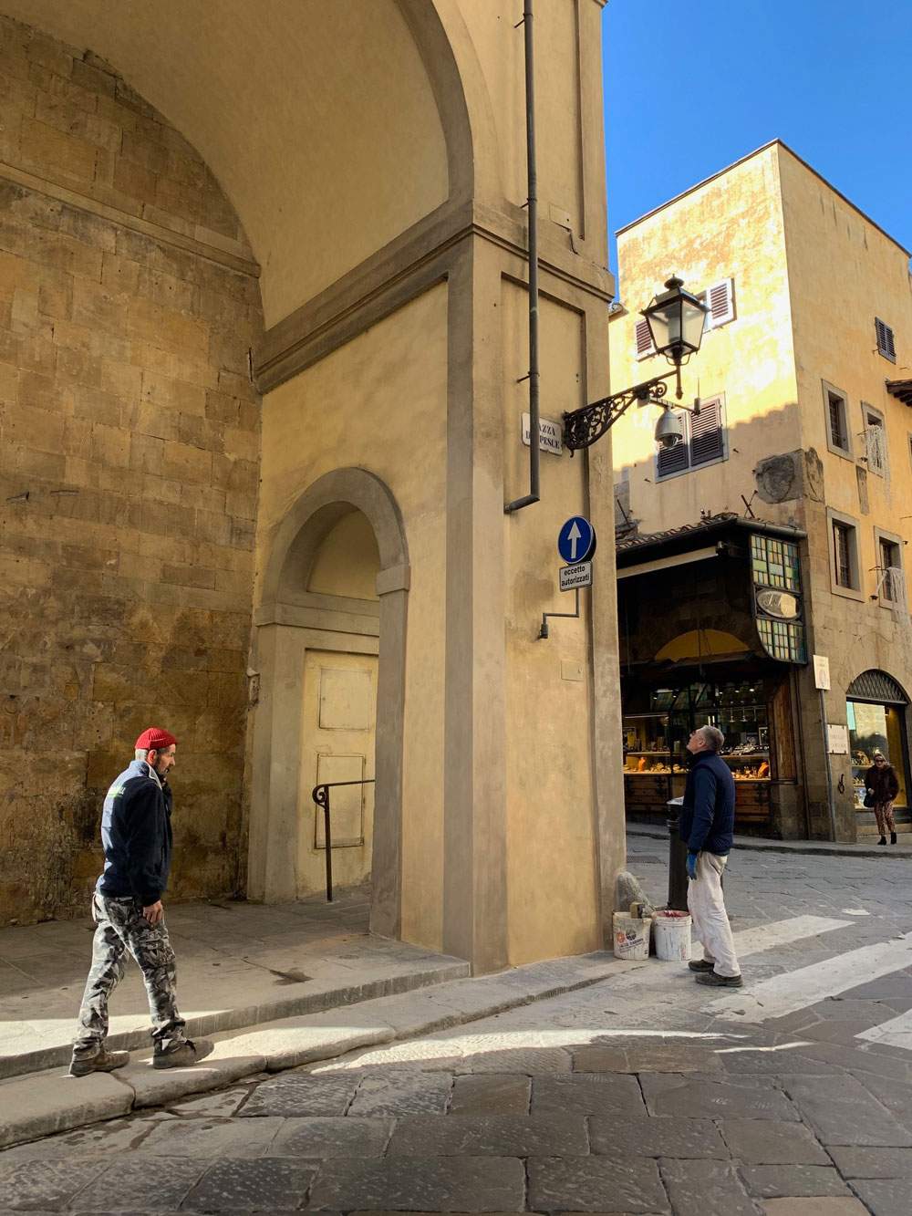 Florence: restored Vasari Corridor pillar damaged by hit-and-run truck
