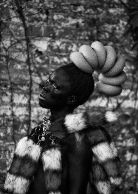 The South African according to the black and lgbt community in Zanele Muholi's shots. In Rome.