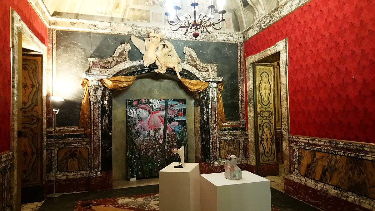 There is a new art space in Carrara in the beautiful rooms of Palazzo del Medico: Vôtre. Here are photos 
