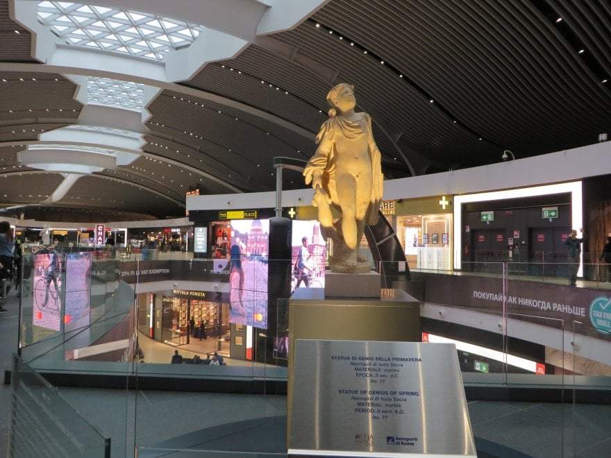 L'aeroporto di Roma Fiumicino si trasforma in un museo che ospita dei reperti archeologici