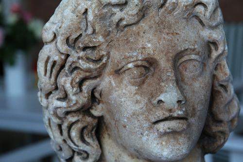 Germany returns a stolen Roman head to Italy; it is a marble work from the 2nd century AD. 