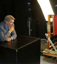 Da Johnny Depp a Harrison Ford, a Venezia le 300 Polaroid con i protagonisti della Mostra del Cinema dal 1996 al 2004