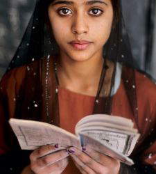 Torino, a Palazzo Madama una mostra con cui Steve McCurry omaggia le persone che leggono