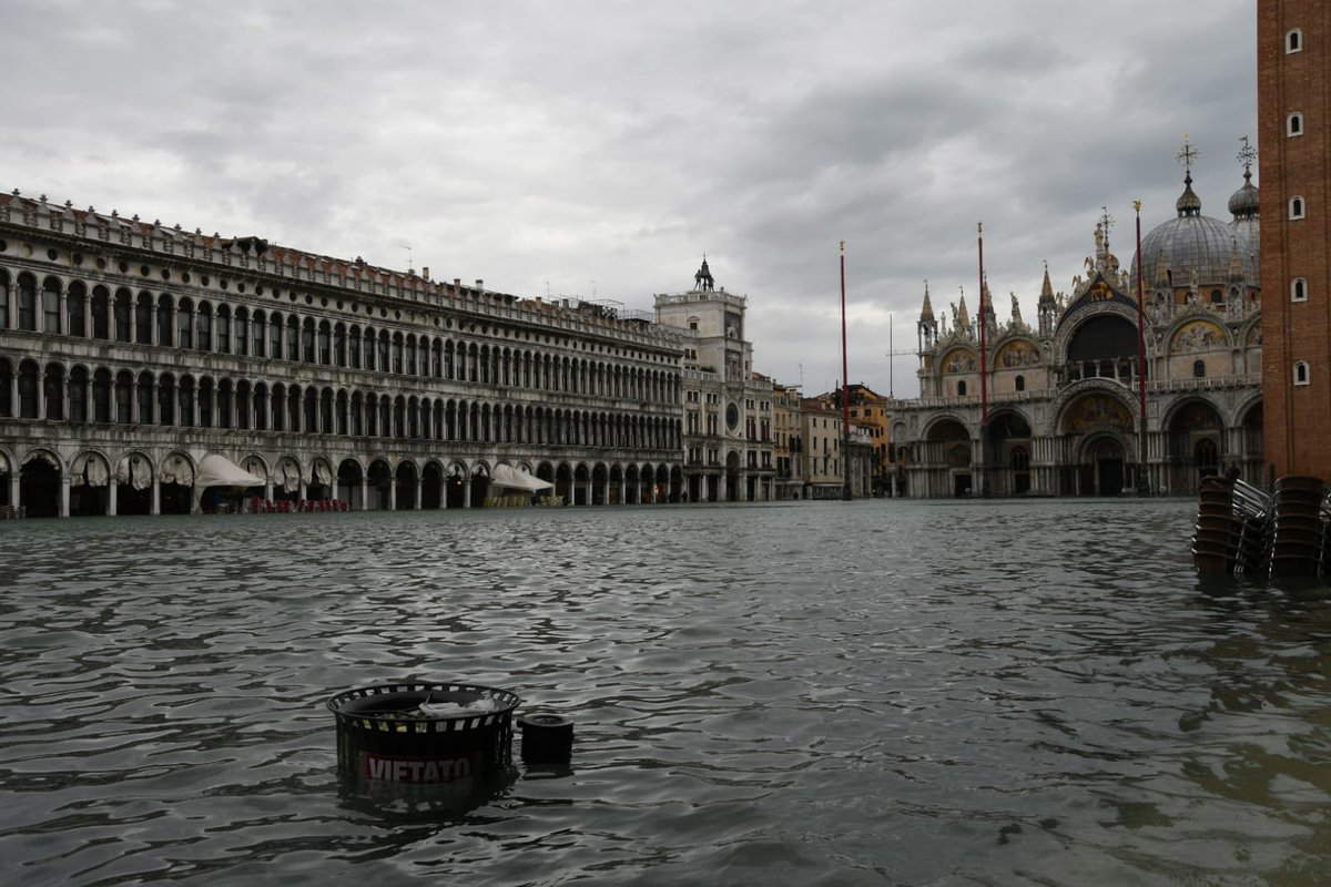 Piazza San Marco dopo l'acqua alta del 13 novembre. Foto: Comune di Venezia