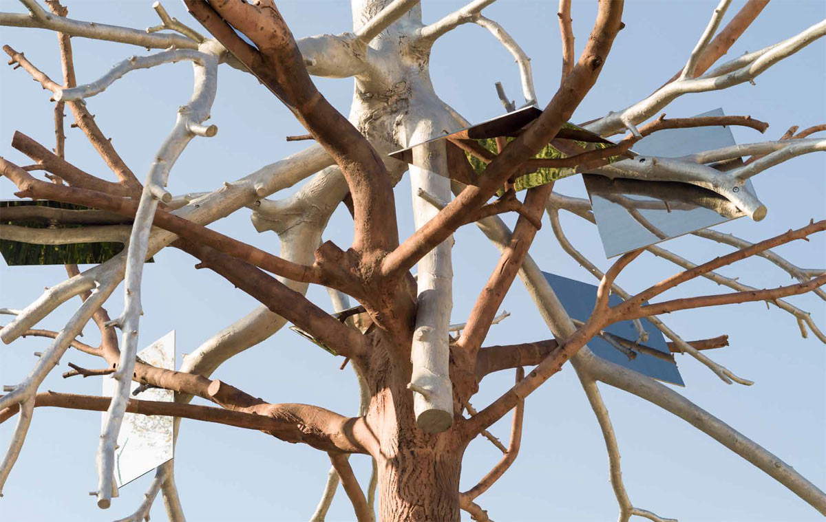 Giuseppe Penone, Identité (2017 ; bronze, acier, 1257 x 730 x 610 cm ; Collection privée). Vue de l'exposition, Incidences du vide @ Castello di Rivoli