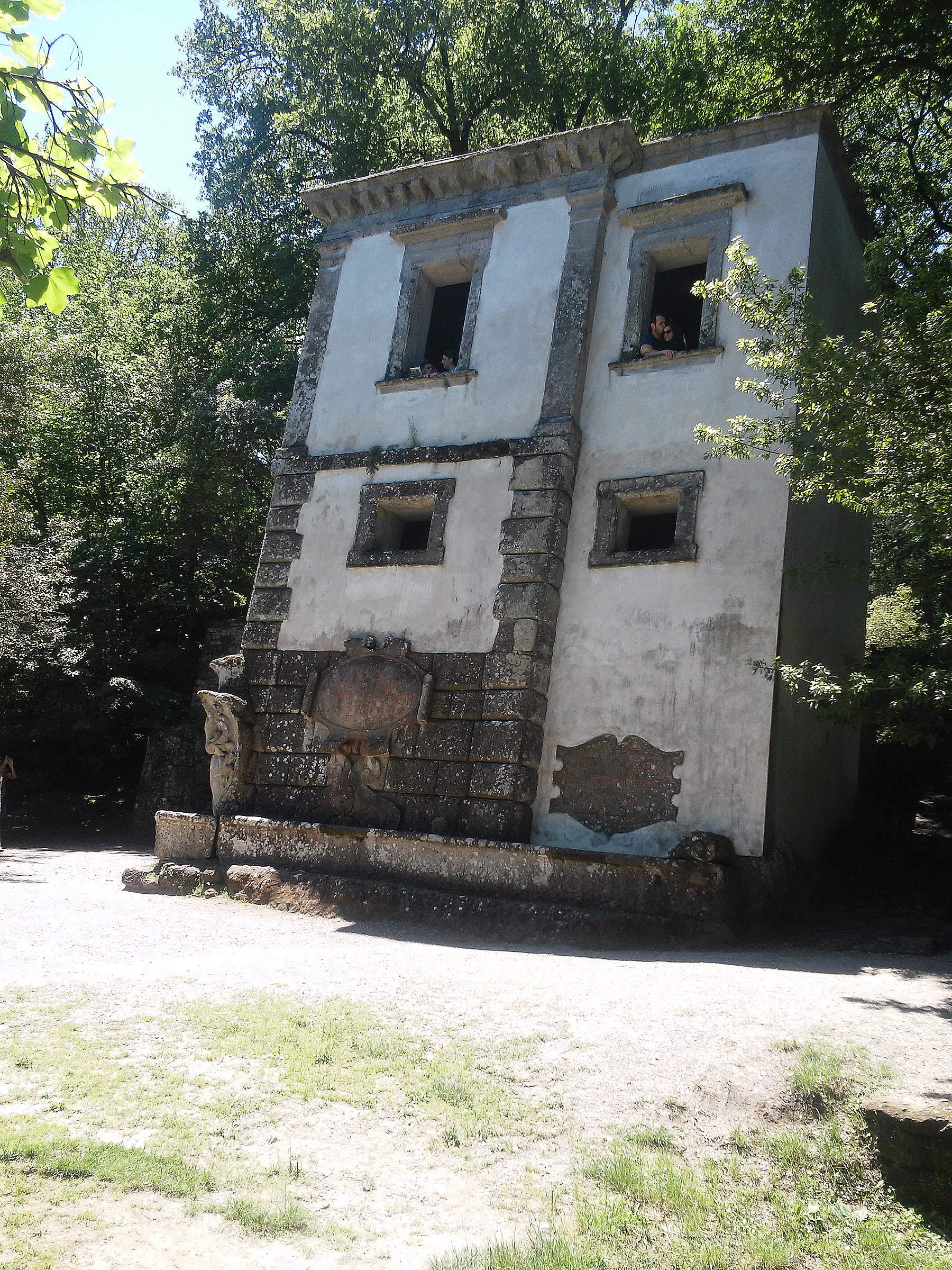 La maison penchée