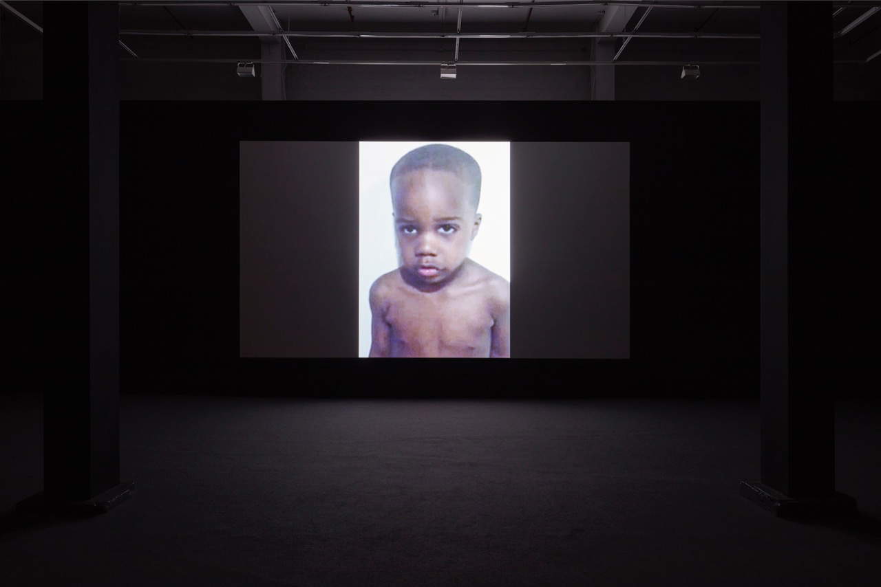 Arthur Jafa, Love is the message, the message is death (2016 ; image tirée d'une vidéo, couleur et noir et blanc, durée 7'30'')