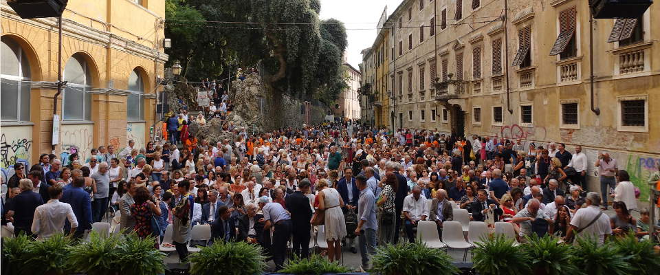 Un momento del festival Convivere a Carrara