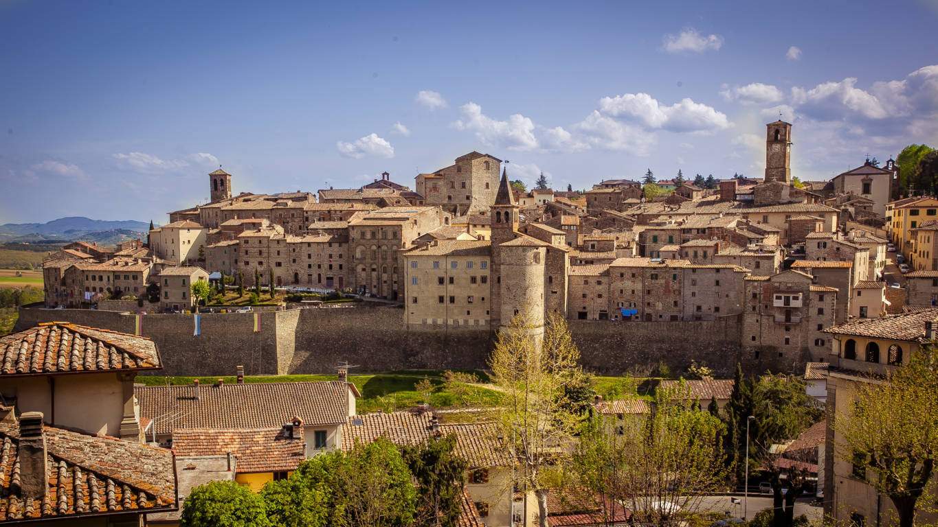 Anghiari, the village of battle amid Renaissance masterpieces and street dining
