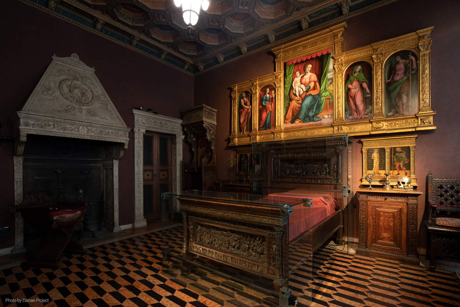 The Bagatti Valsecchi Museum in Milan: we take you there with the new issue of our print magazine. Here are the photos
