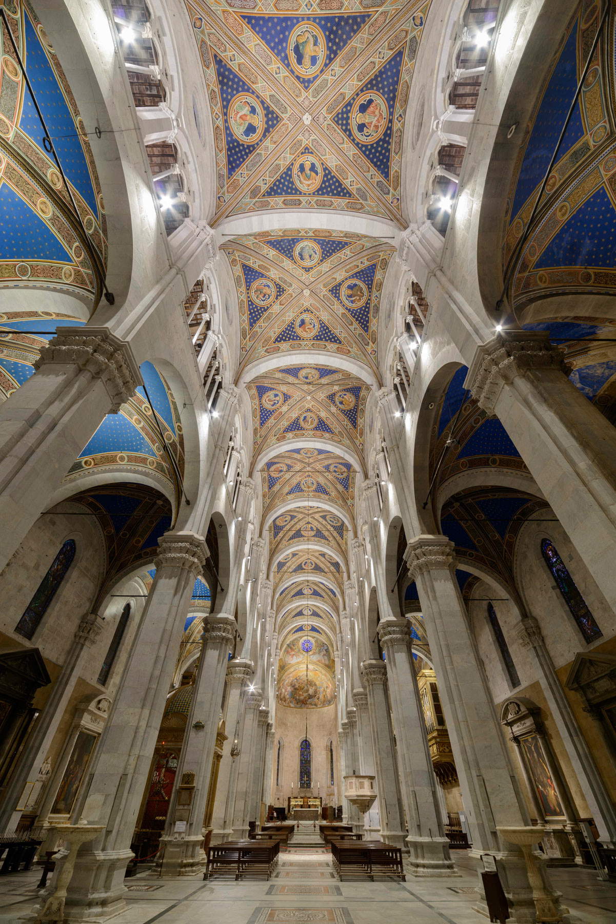 Interno della Cattedrale di Lucca. Courtesy Tecnoservice, ph. Luca Lupi 