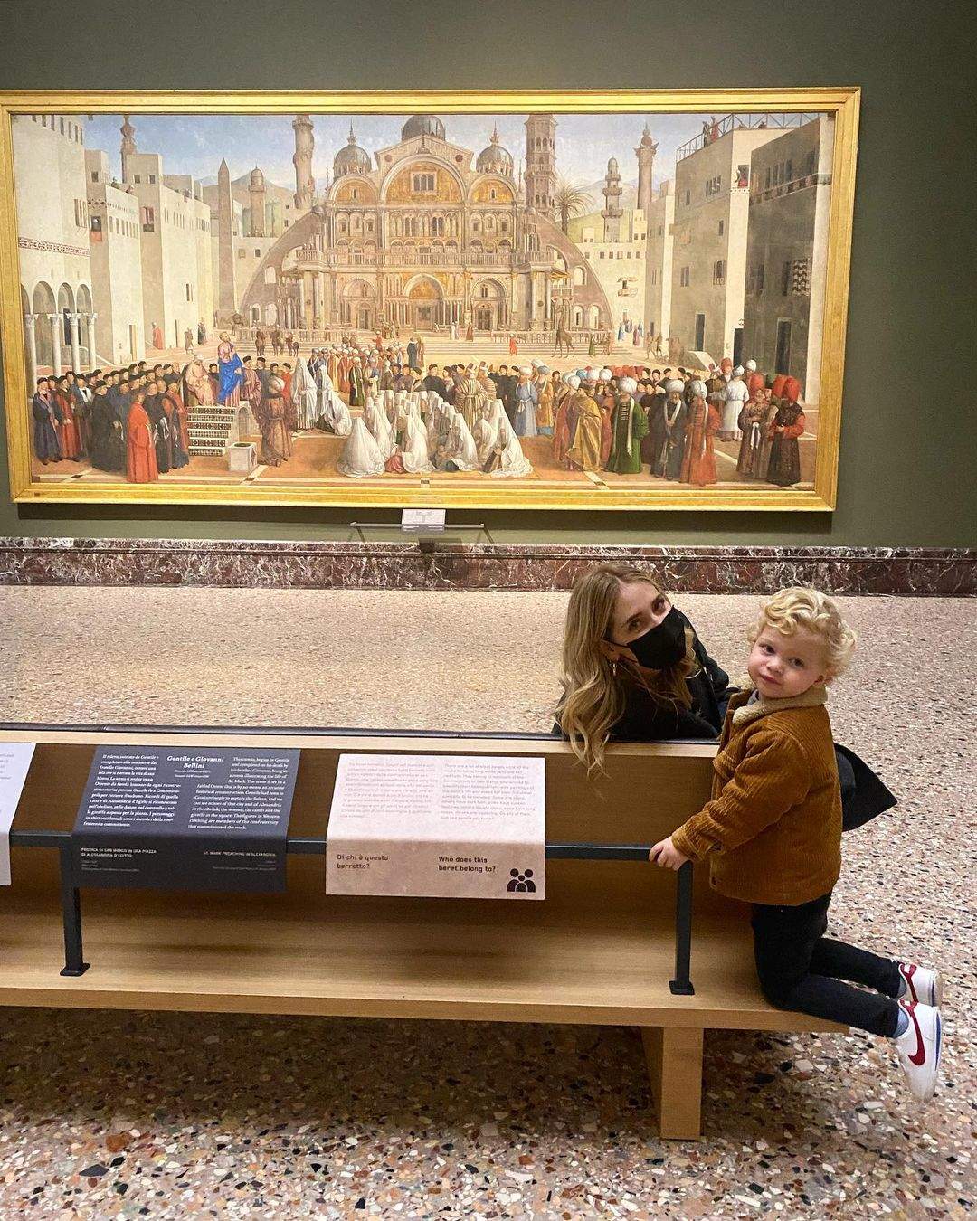 Chiara Ferragni col figlio tra le opere di Brera: “lo riporterò quando i musei riapriranno”