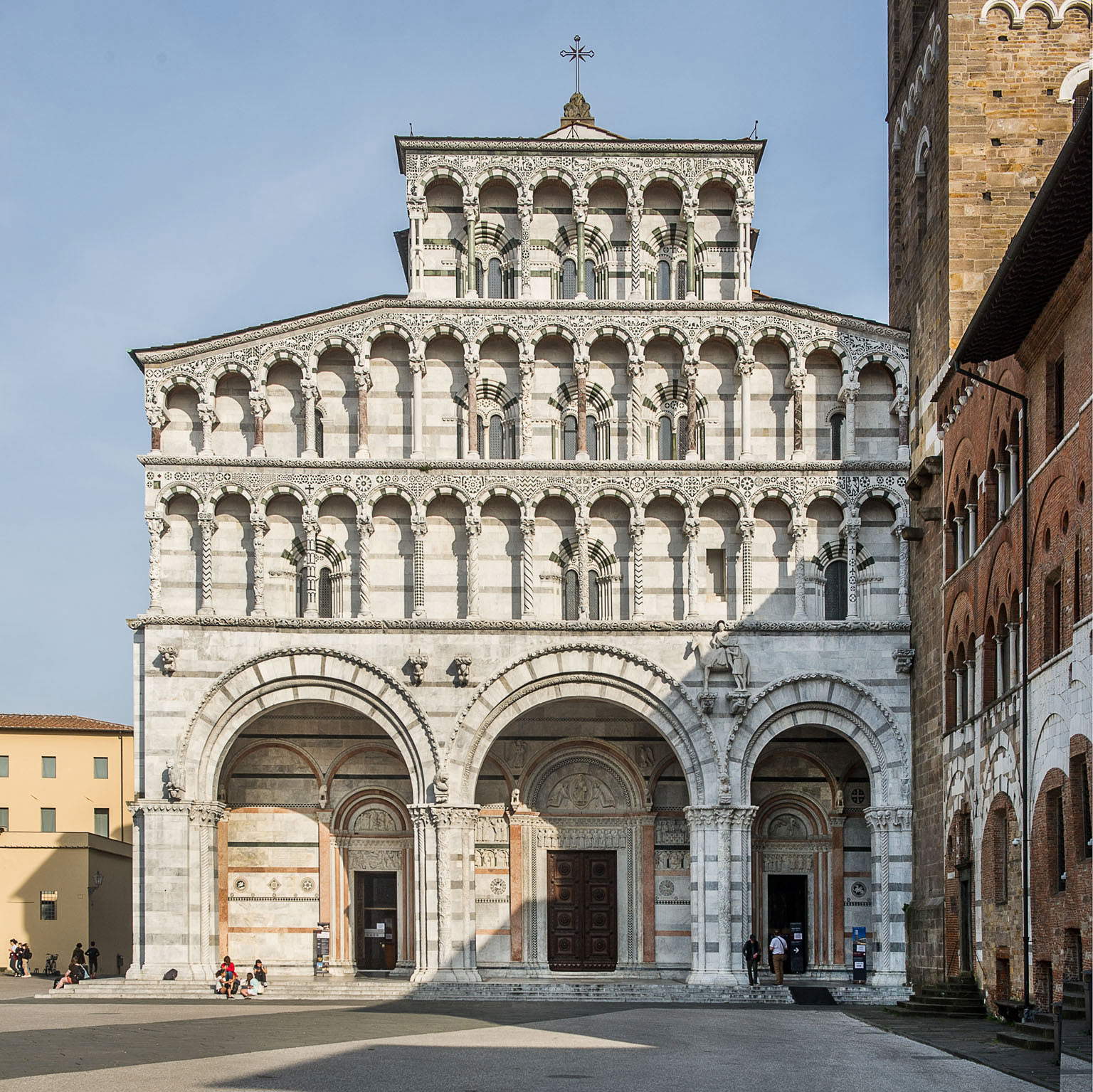 La facciata della Cattedrale di Lucca. Courtesy Tecnoservice, ph. Luca Lupi 