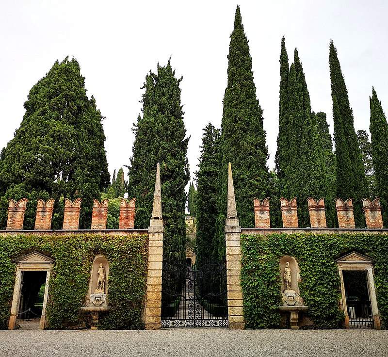Verona and Venice are the most endangered Italian sites in Europe