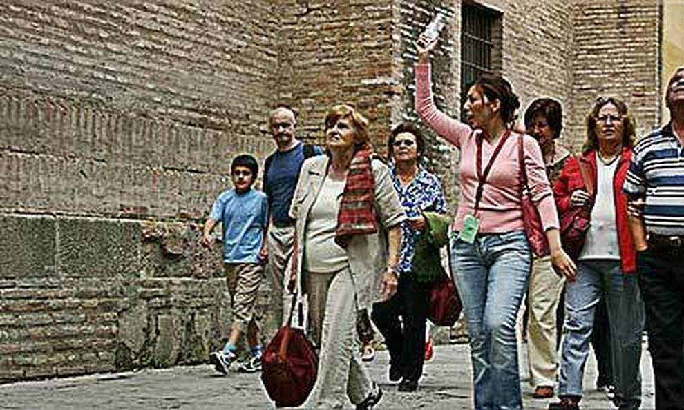 Les syndicats de guides touristiques demandent au gouvernement 1 000 euros par mois jusqu'en mars et pas d'impôts ni de cotisations pour 2020