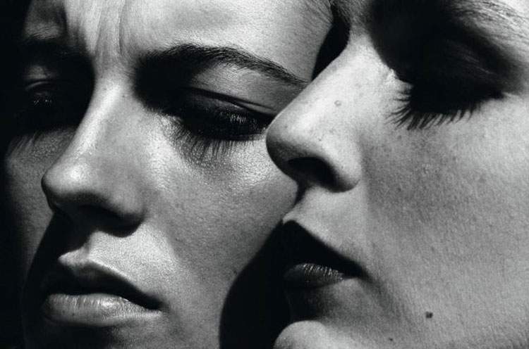 A major retrospective devoted to Helmut Newton presents his most iconic fashion shots at GAM in Turin