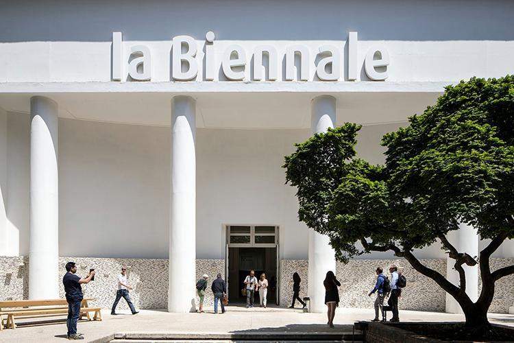 La Biennale di Venezia compie 125 anni. E festeggia con una mostra sulla sua storia
