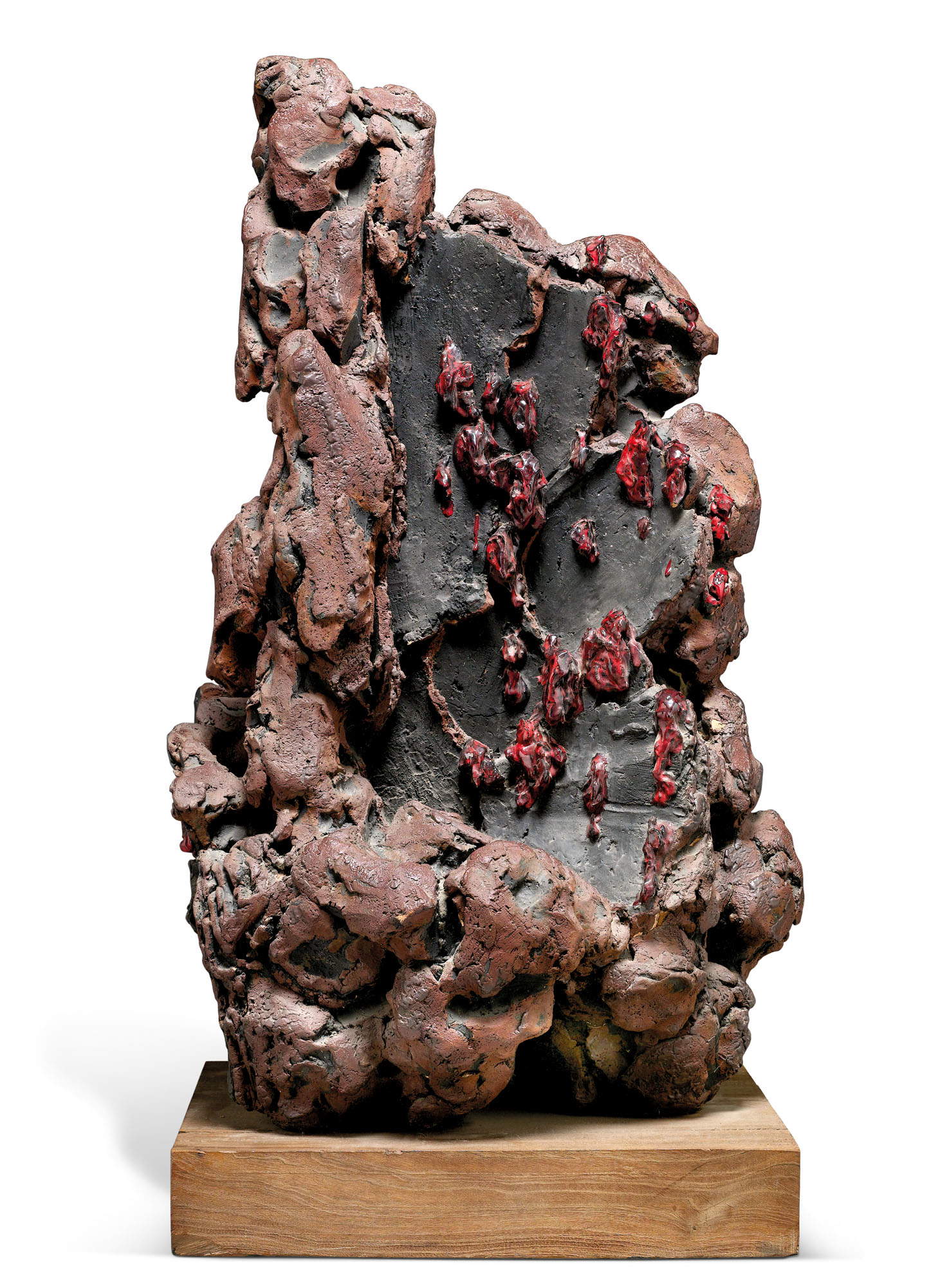 Leoncillo, Presagio (1959; terracota con óxidos y esmaltes, 93 x 54 x 52 cm). Precio realizado: 375.000 euros