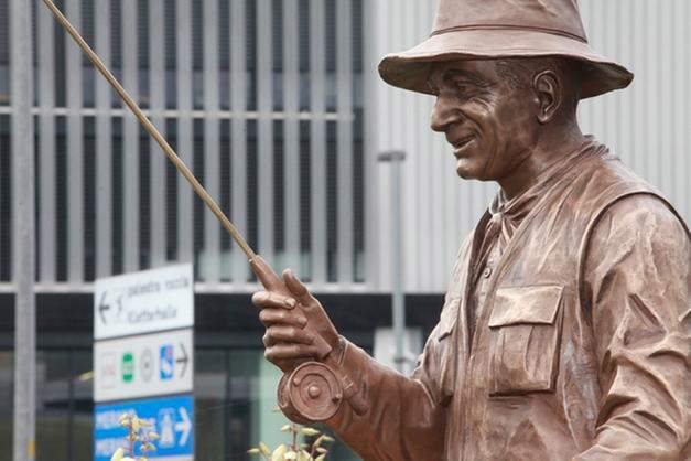 Monument à Enrico Mattei (Bolzano) 