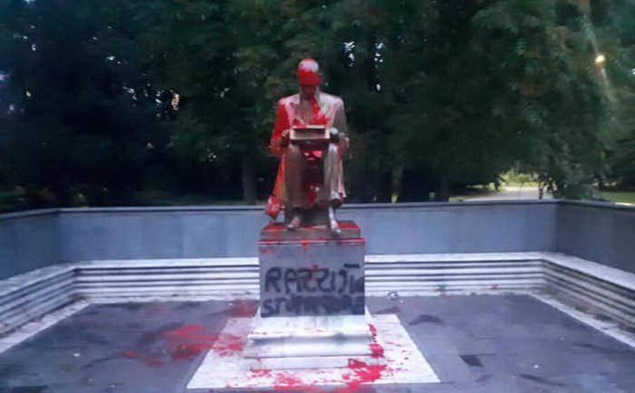 Racist rapist: defaced Indro Montanelli's statue in Milan