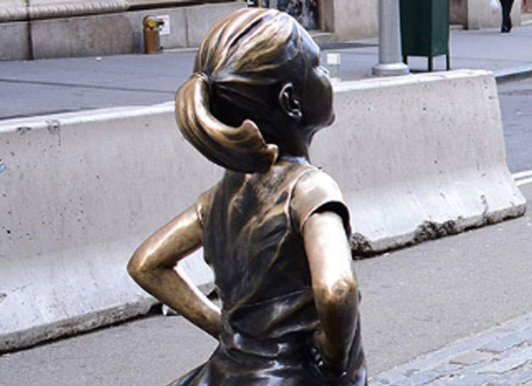 Une statue dédiée aux filles victimes de violences. Pétition lancée au maire de Milan