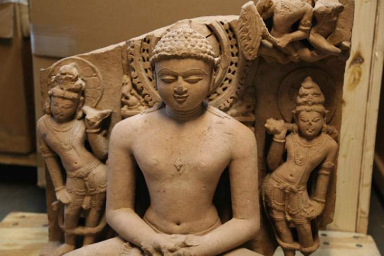 Le autorità americane restituiscono all'India dieci opere antiche sequestrate da importanti gallerie 