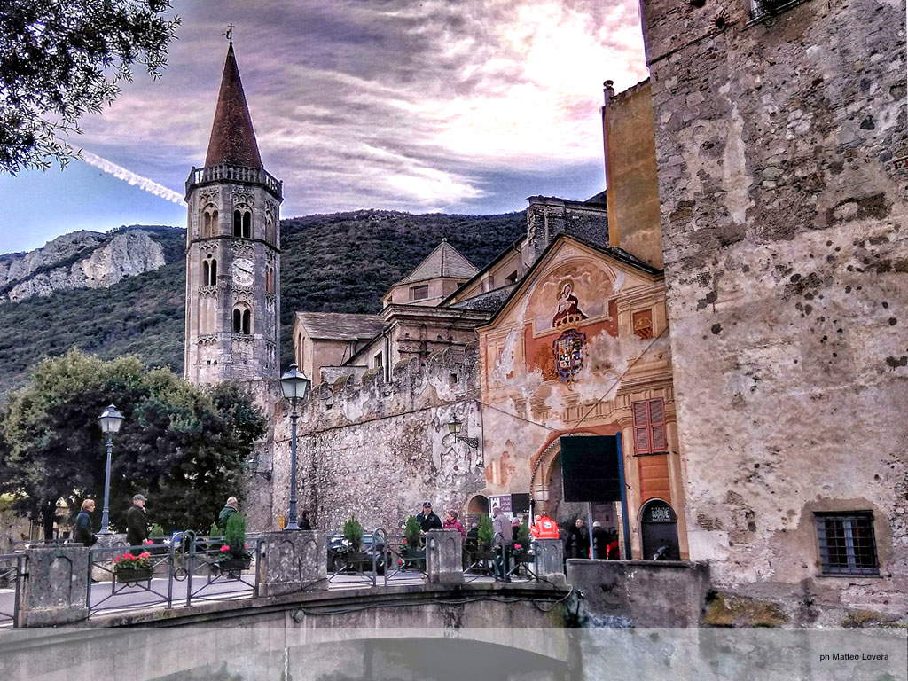 La entrada a Finalborgo