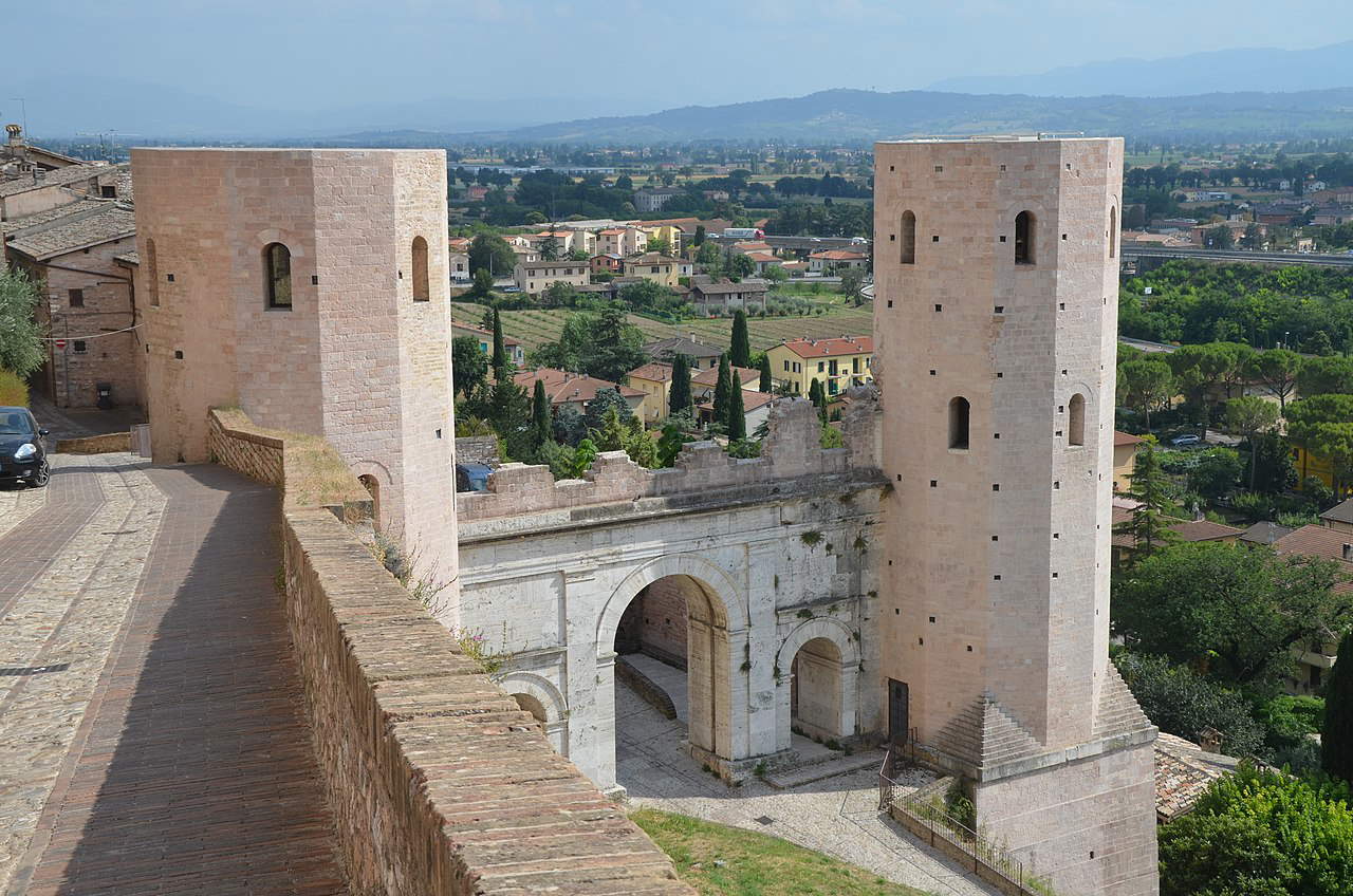 Spello, Porta Venere. Ph. Crédit Carole Raddato