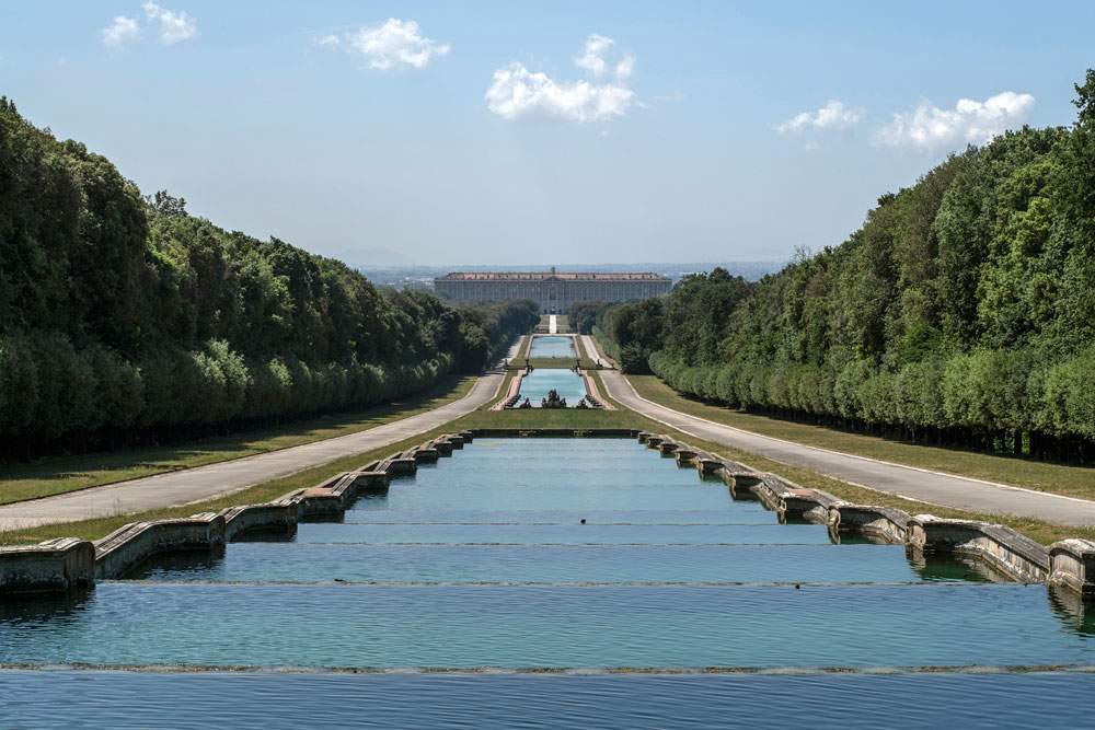 Making artwork from trees: the Royal Palace of Caserta launches green contest