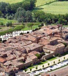 Buonconvento, el "lugar feliz" en el centro del Val d'Arbia, en las Crete Senesi
