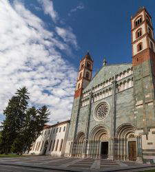 Sant'Andrea de Vercelli: primer encuentro entre el románico lombardo y el gótico francés