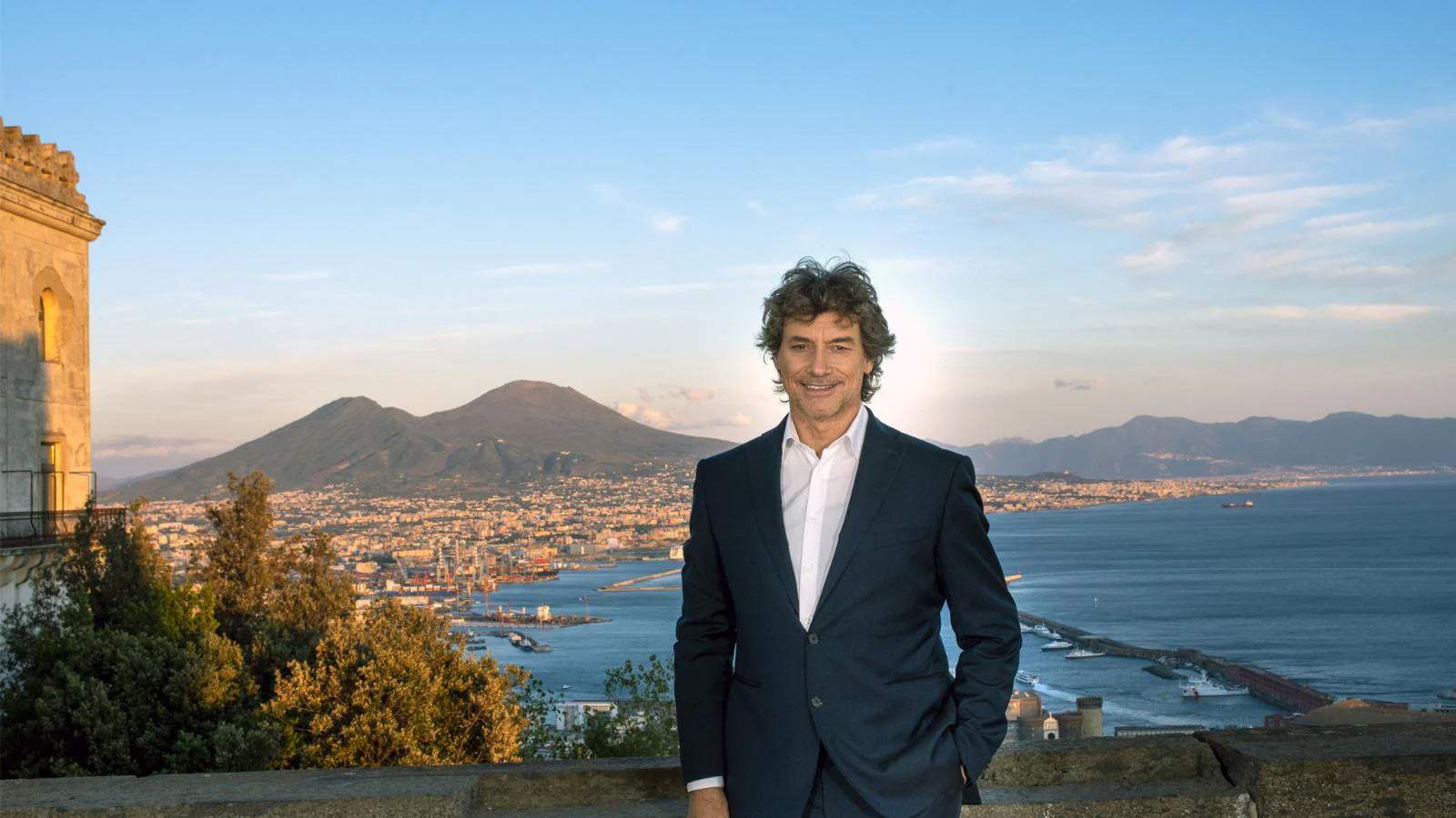 For Christmas, Alberto Angela takes everyone to Naples. Tonight on Rai1