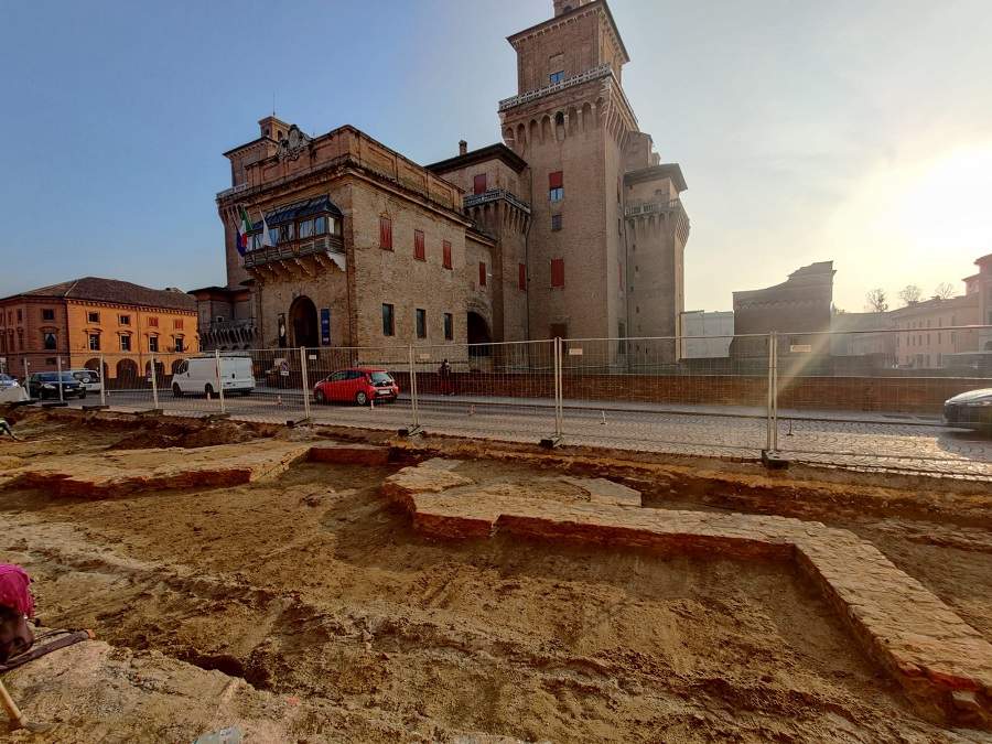 Ancora scoperte a Ferrara: trovati i resti dell'Oratorio settecentesco davanti al Castello