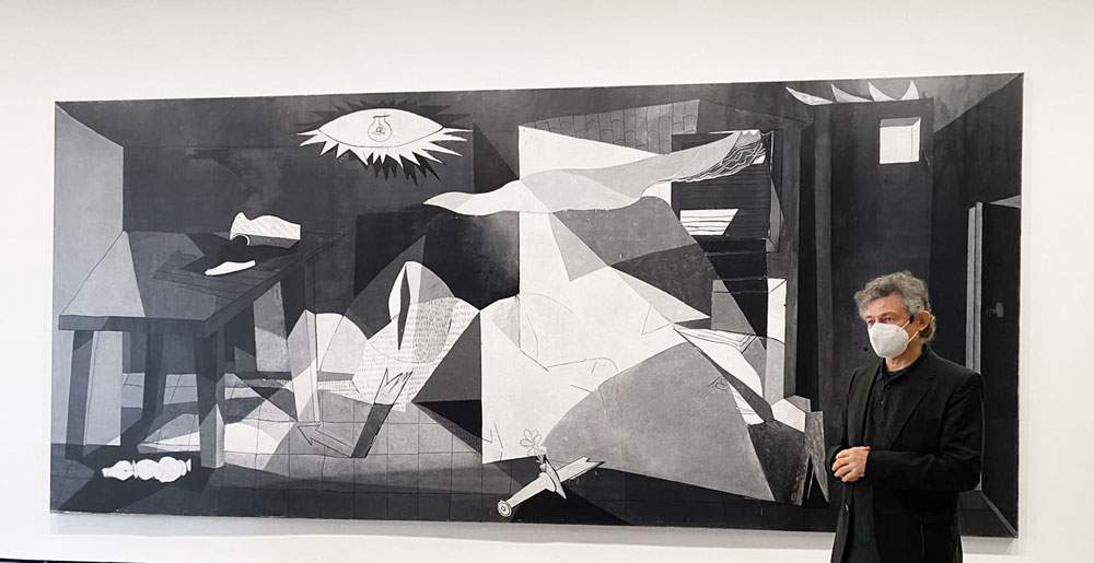 An emptied Guernica: it is the reinterpretation of JosÃ© Manuel Ballester 
