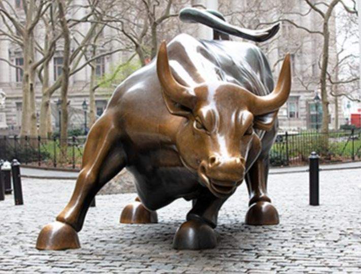 Addio ad Arturo di Modica, lo scultore che realizzò il toro di Wall Street