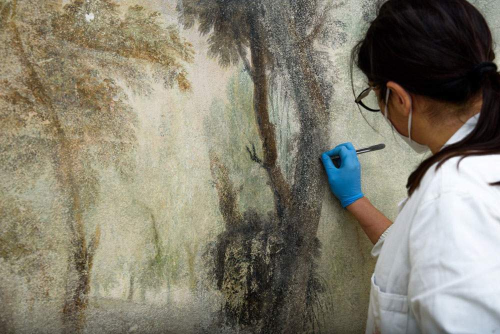 Florence, new 19th century wall paintings discovered at Casa Martelli
