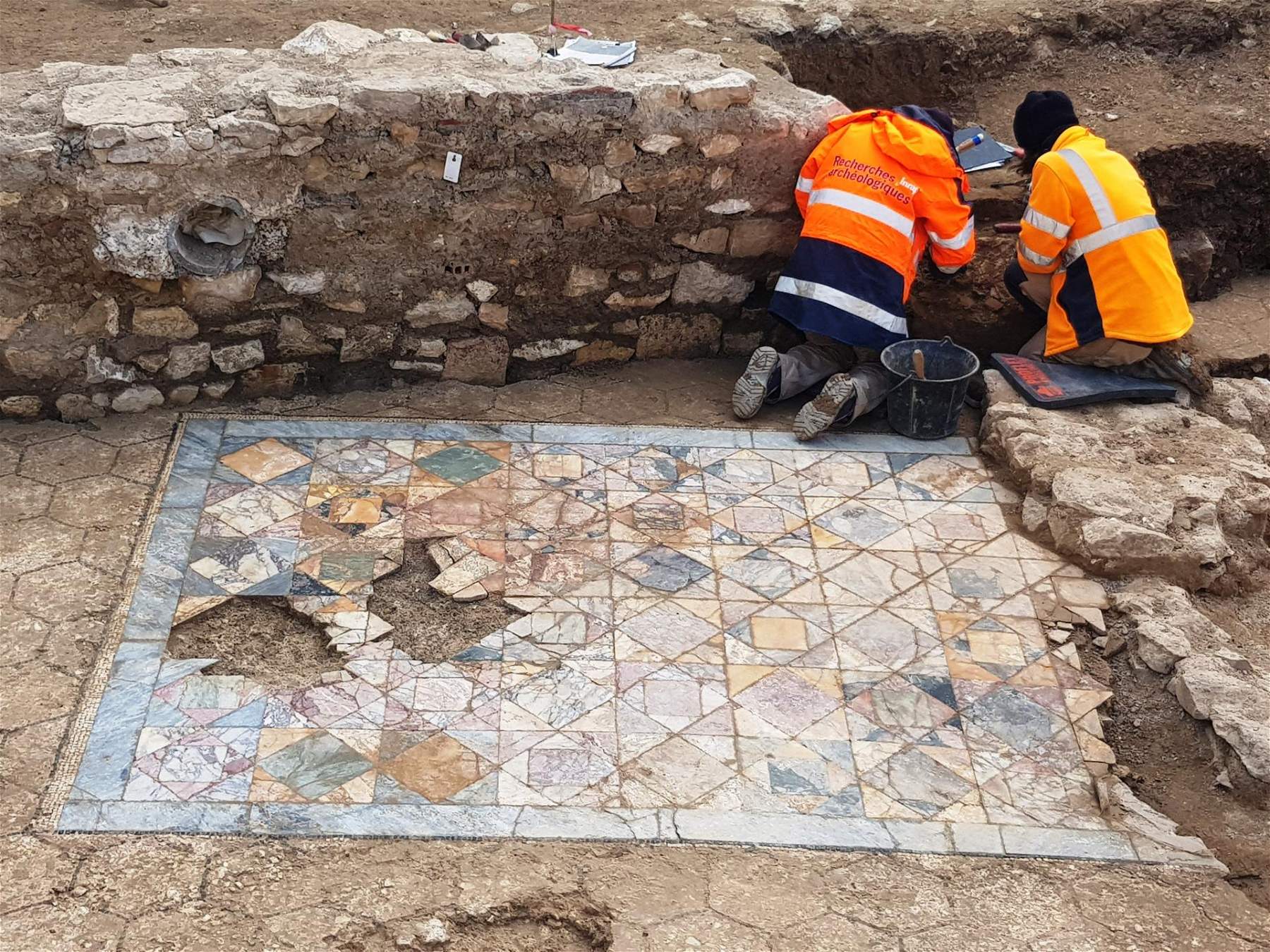 France, major archaeological discovery in NÃ®mes: two rich Roman domus found