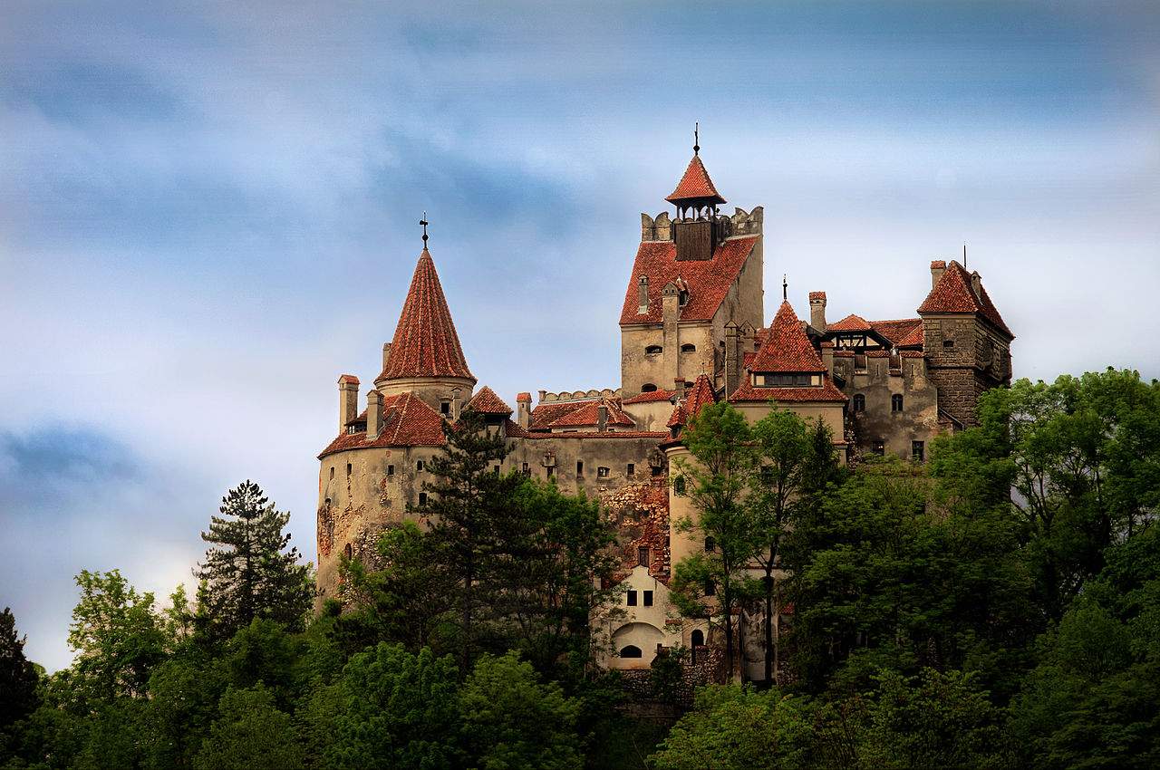 Romania, Dracula's Castle becomes a vaccination center