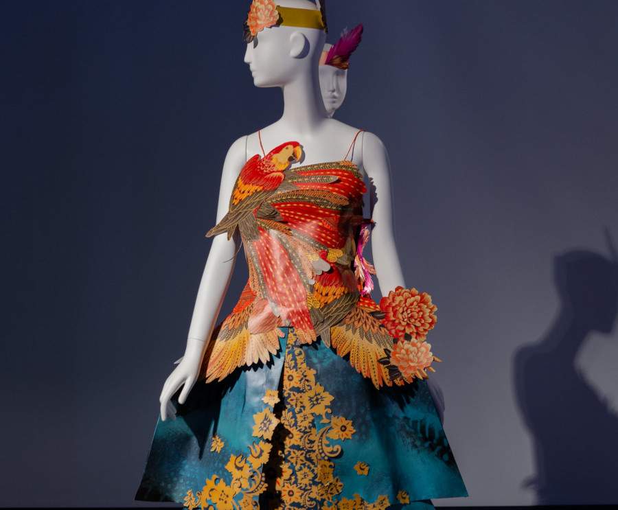 In Bologna, Caterina Crepax's paper sculpture dresses under the banner of sustainability