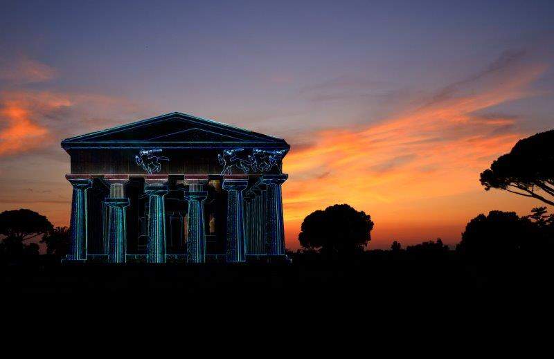 Paestum, Temple of Neptune comes alive with video mapping by Alessandra Franco