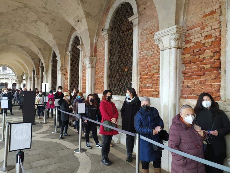 Venice, that's who visits the museums: Venetians! Long lines for temporary reopening
