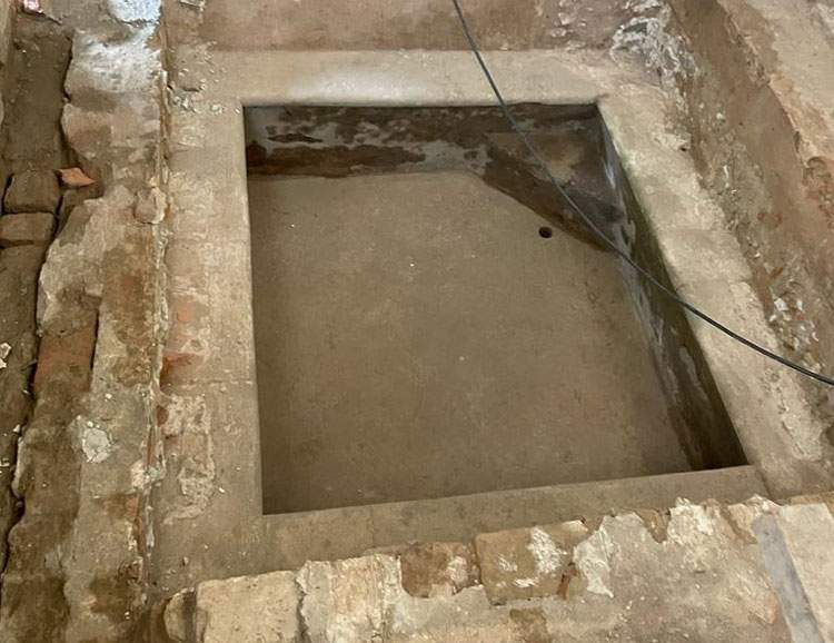Ferrara, an important 15th-century bath discovered at Palazzo dei Diamanti